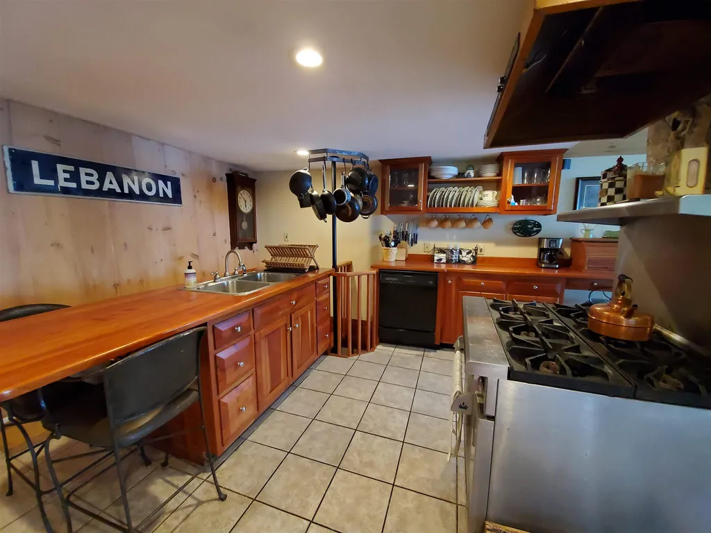 75 Algonquin Road Enfield NH 03748