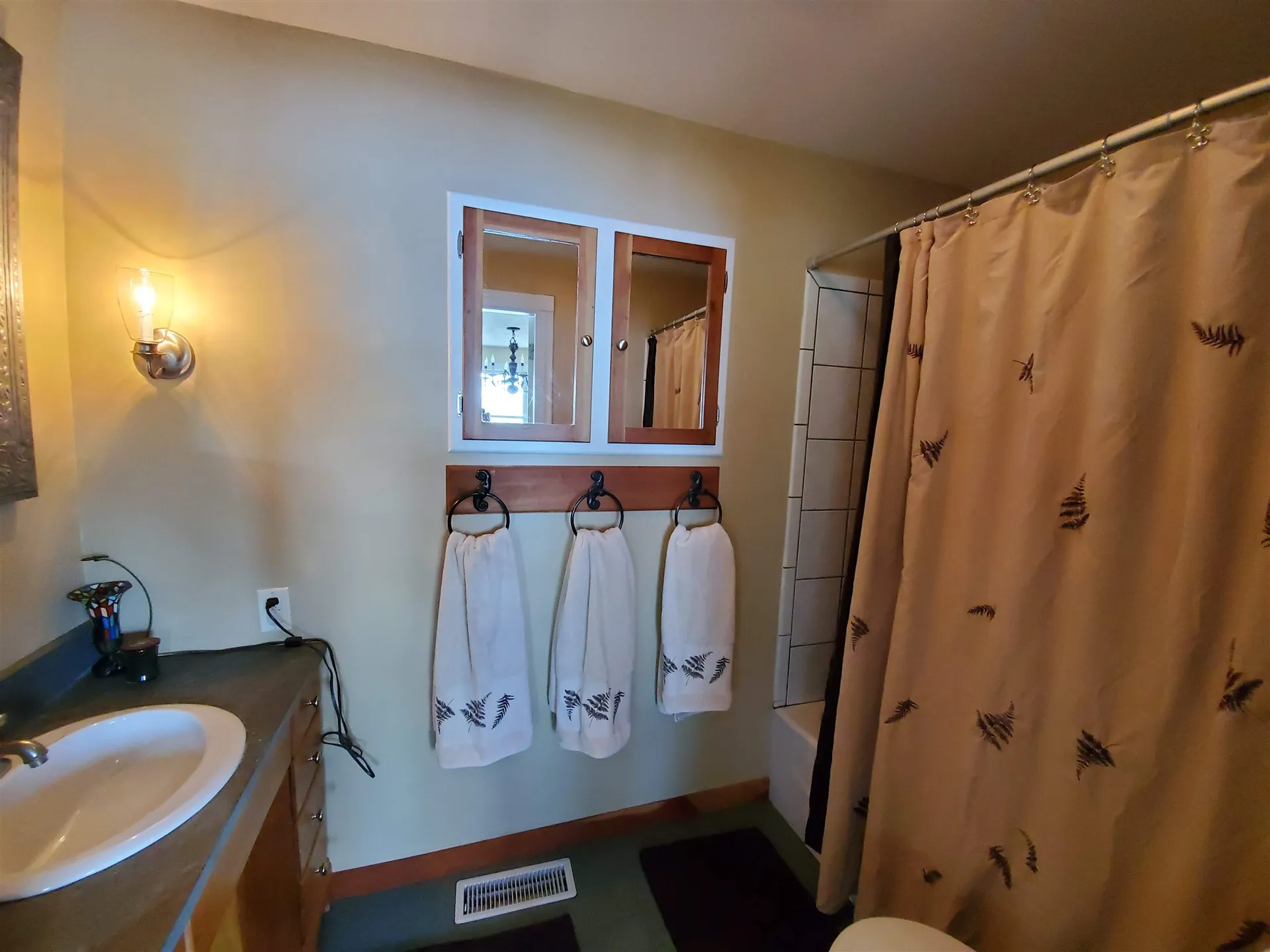 75 Algonquin Road Enfield NH 03748
