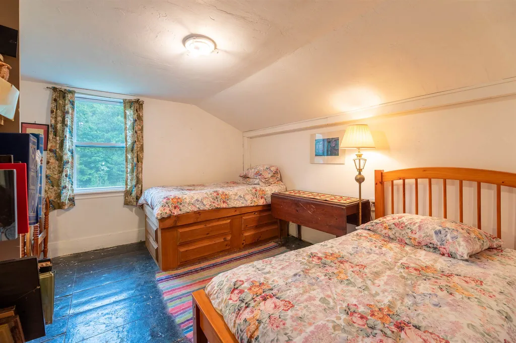13 Gristmill Hill Road Canaan NH 03741