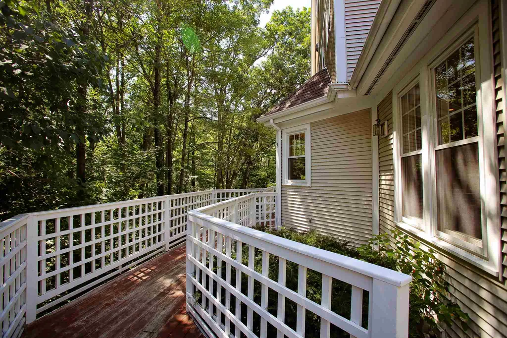 32 Larch Road South Burlington VT 05403