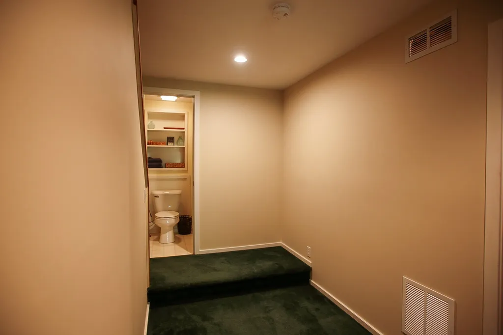 32 Larch Road South Burlington VT 05403