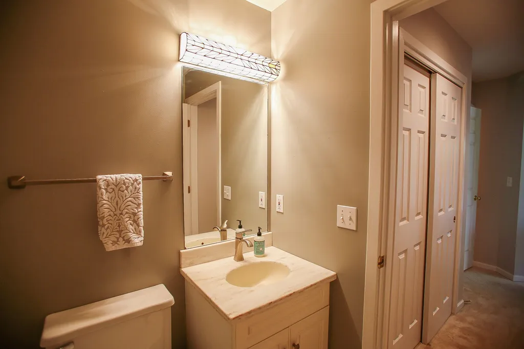 32 Larch Road South Burlington VT 05403