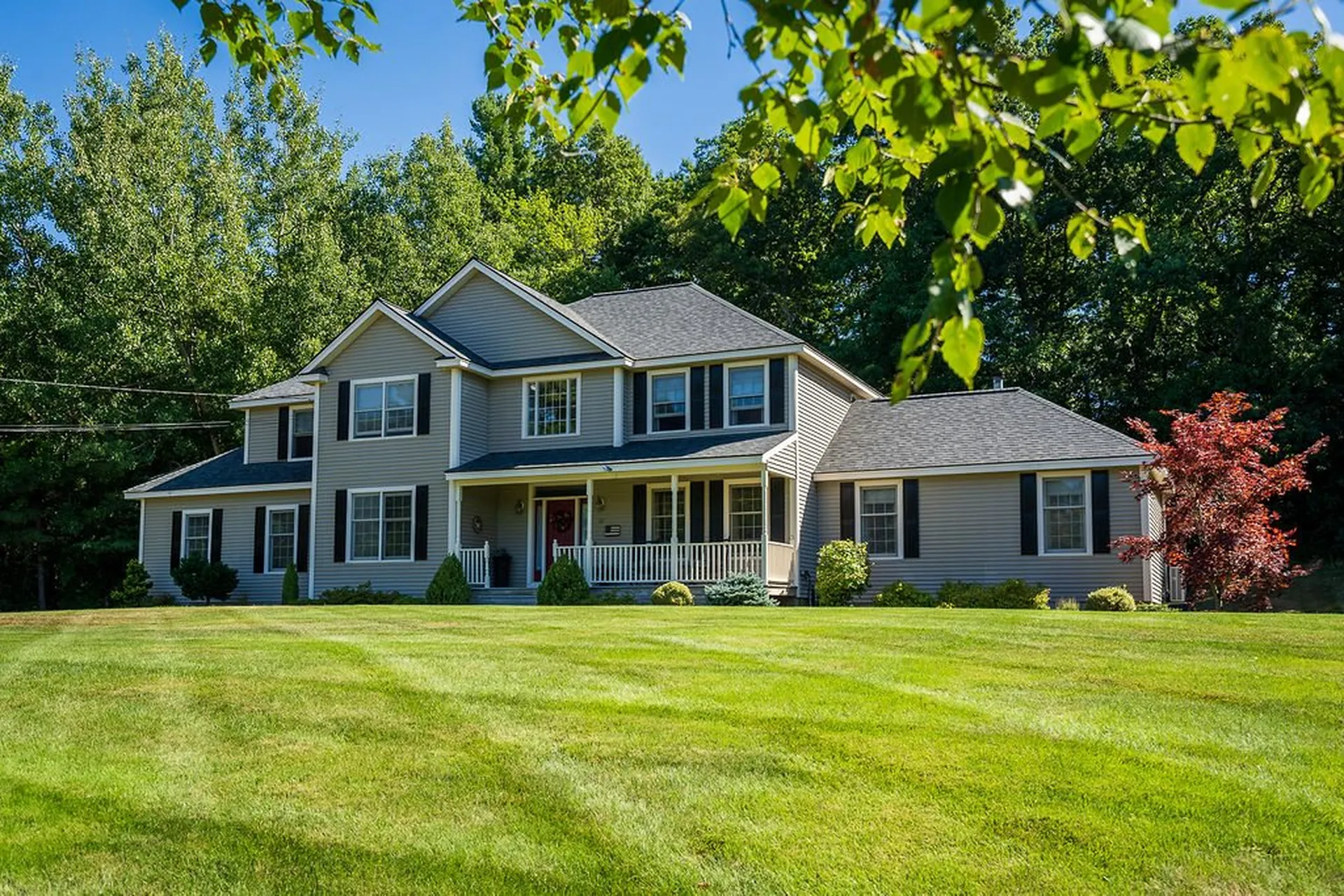 22 Robin Drive Hudson NH 03051