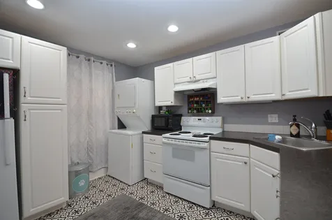 10-12 Dismukes Street Kittery ME 03904