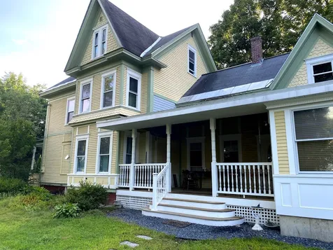 4 Walker Lane Claremont NH 03743