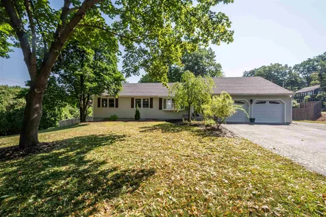 19 Byron Drive Nashua NH 03062