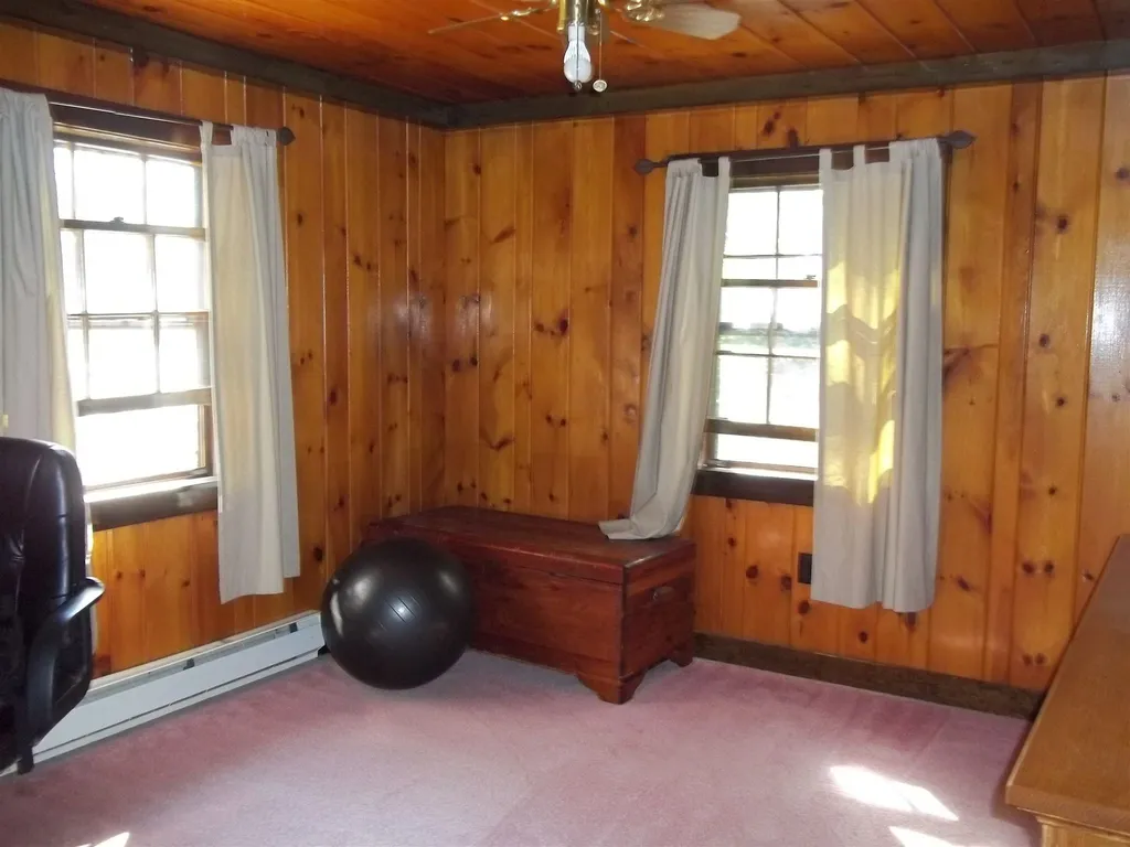 98 North Road Deerfield NH 03037