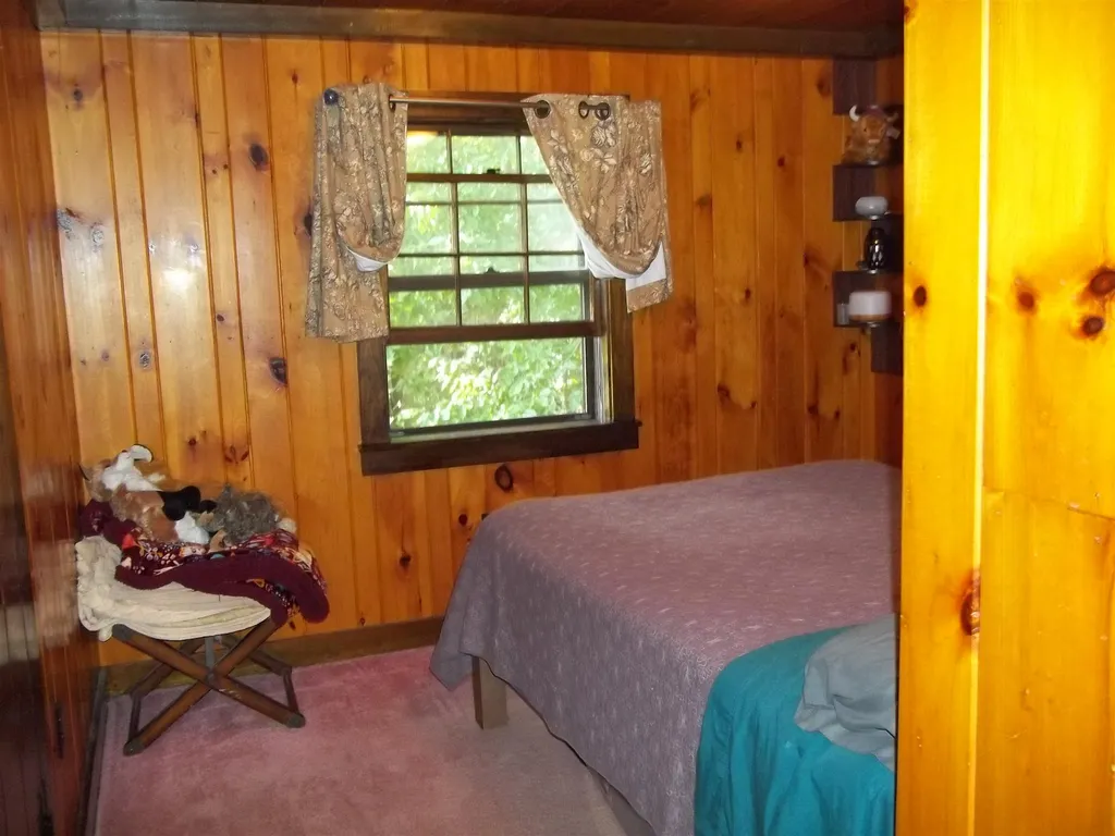 98 North Road Deerfield NH 03037
