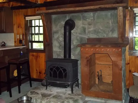 98 North Road Deerfield NH 03037