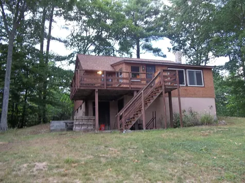 98 North Road Deerfield NH 03037