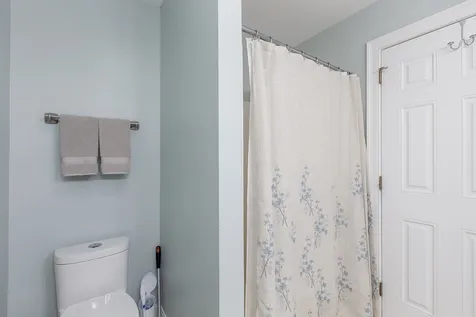 66 Magnolia Lane Newmarket NH 03857