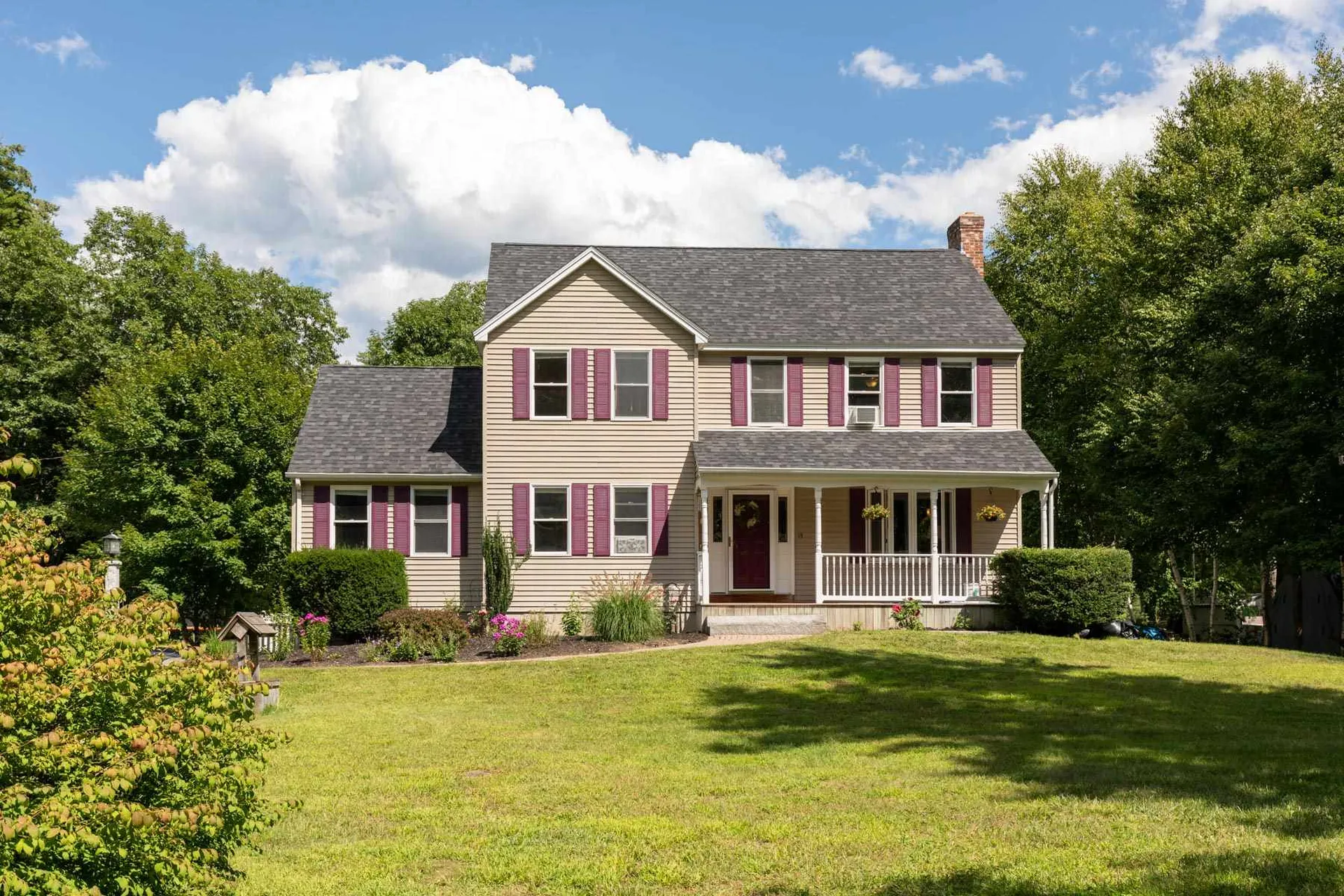13 Kathryns Way Sandown NH 03873