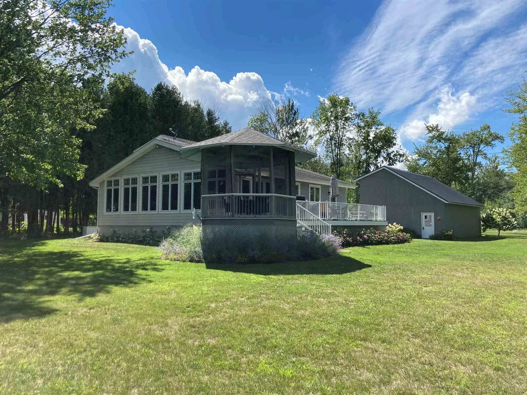 1028 Holiday Point Road North Hero VT 05474