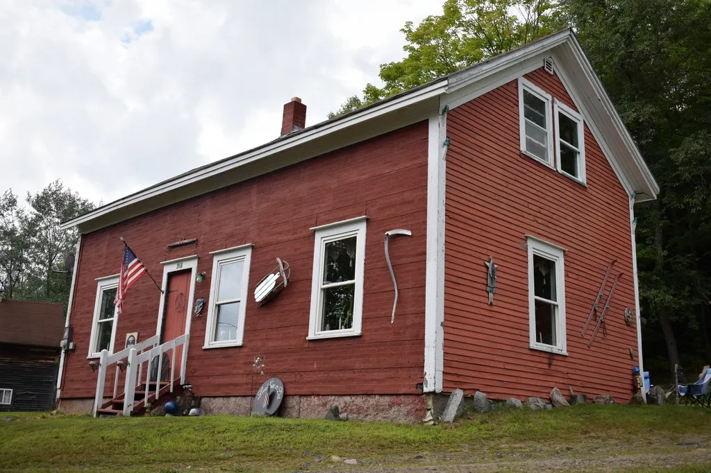 318 Percy Road Stark NH 03582