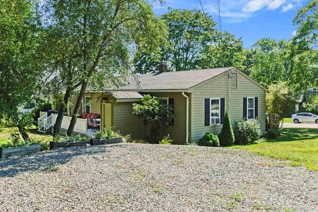 190 Meadow Road Portsmouth NH 03801