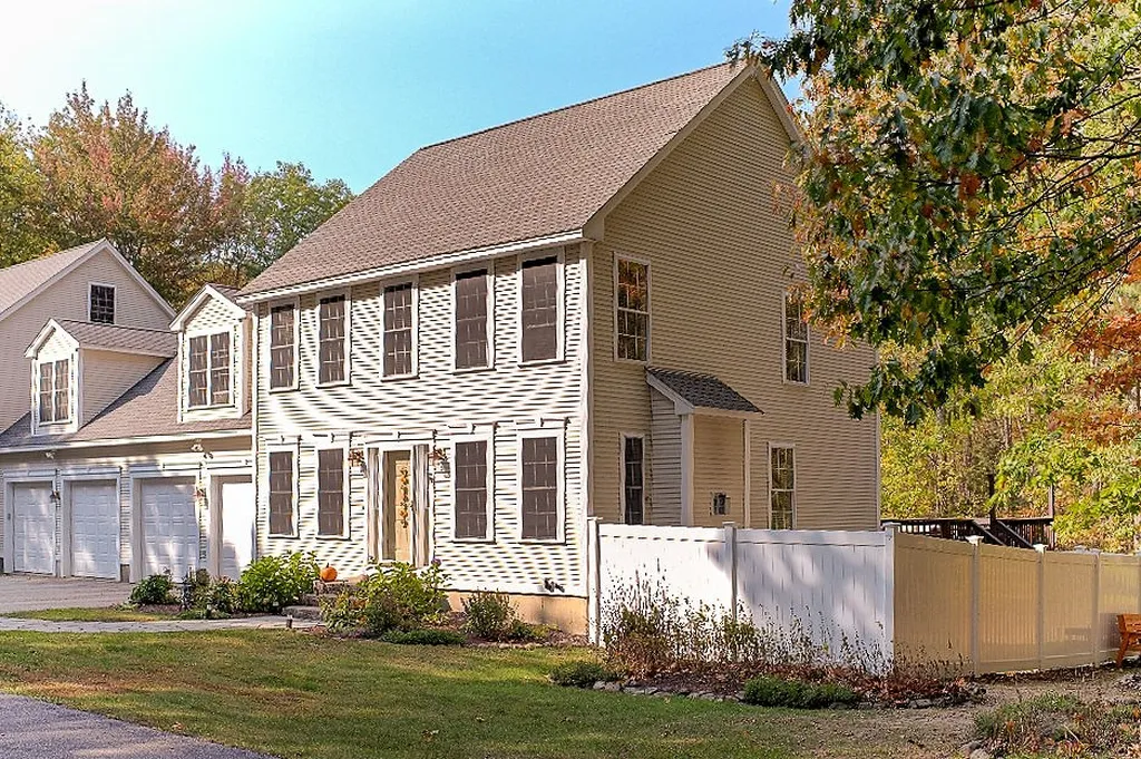 7b Huckins Road Madbury NH 03823