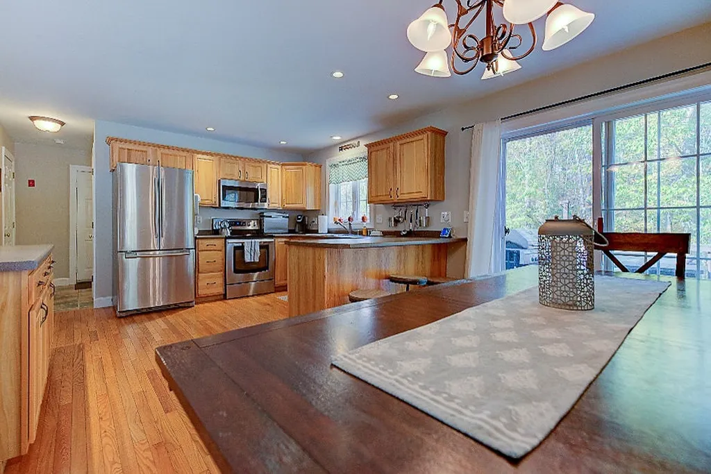 7b Huckins Road Madbury NH 03823