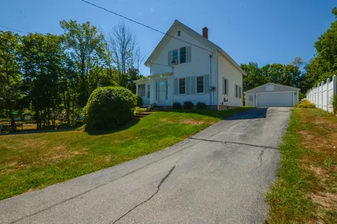 38 Bay Road Farmington NH 03835