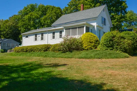 38 Bay Road Farmington NH 03835