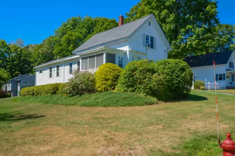 38 Bay Road Farmington NH 03835