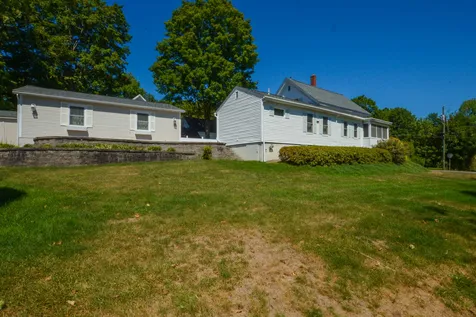 38 Bay Road Farmington NH 03835