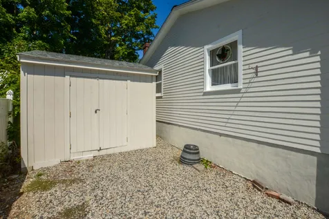 38 Bay Road Farmington NH 03835
