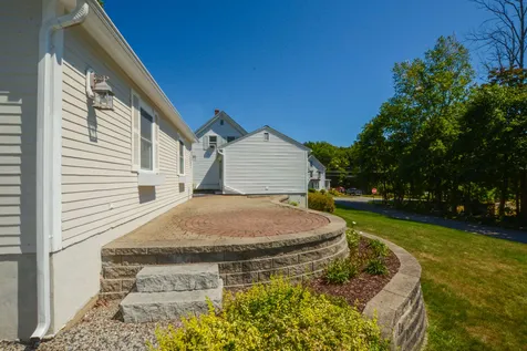 38 Bay Road Farmington NH 03835