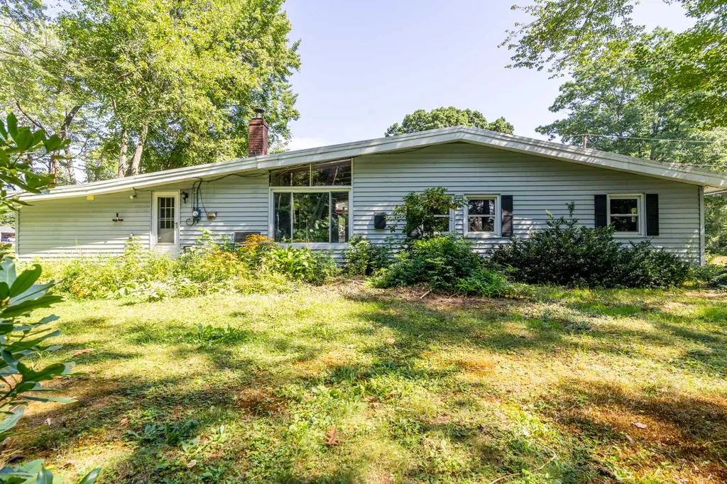 21 Birch Drive Dover NH 03820