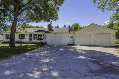 7 Scott Avenue Hooksett NH 03106