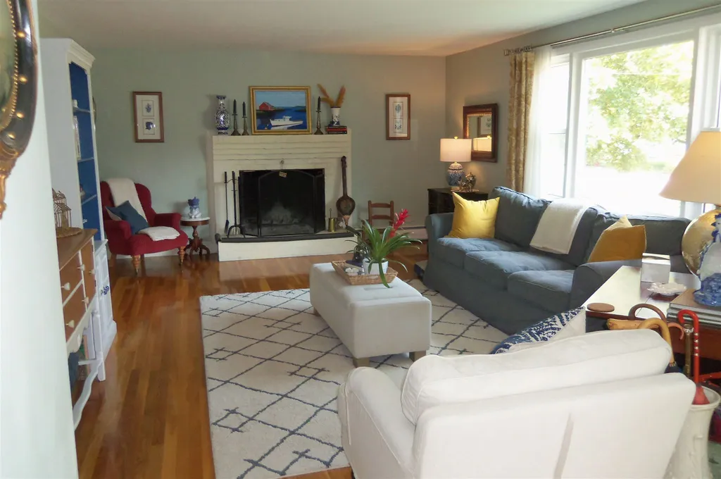 11 Concord Way Dover NH 03820
