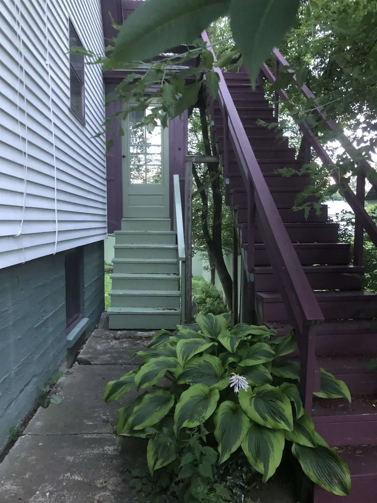 19 Fairview Avenue Lebanon NH 03766