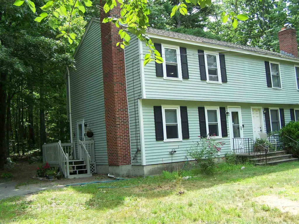 8l Topaz Circle Derry NH 03038