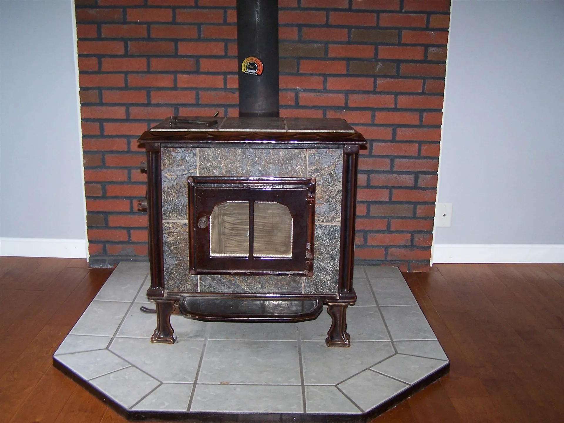 8l Topaz Circle Derry NH 03038