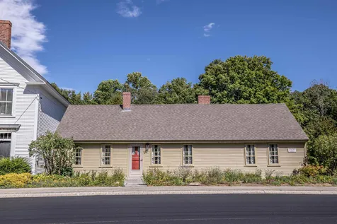 36 Main Street Francestown NH 03043