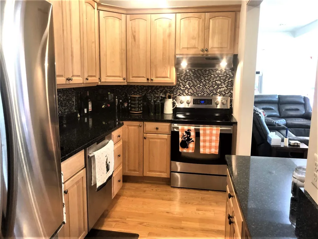 525 Maplewood Avenue Portsmouth NH 03801