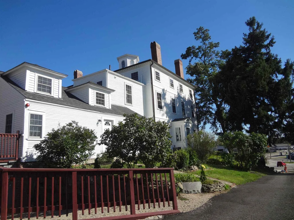 525 Maplewood Avenue Portsmouth NH 03801