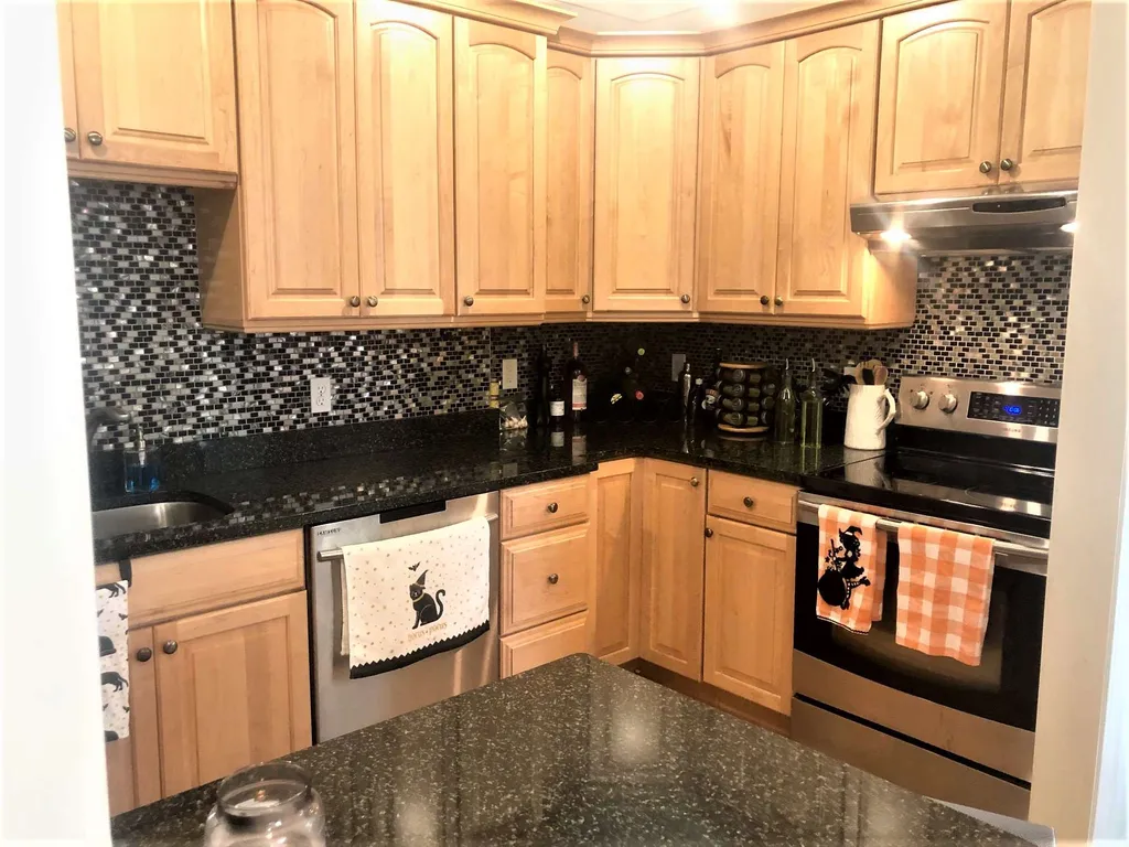 525 Maplewood Avenue Portsmouth NH 03801