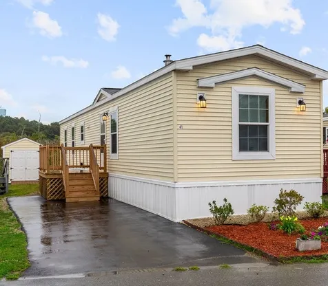 41 Brookwood Drive Salem NH 03079