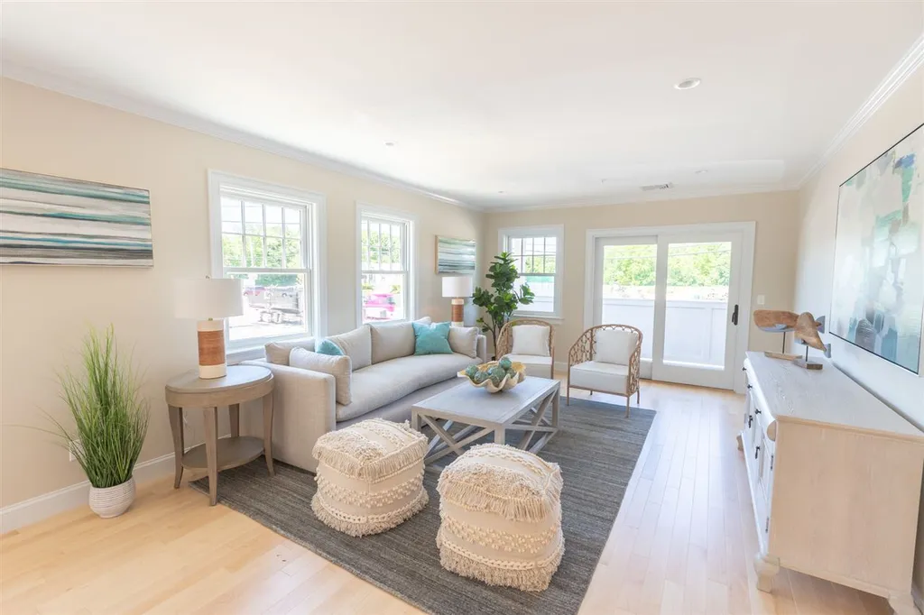 42 State Road Kittery ME 03904