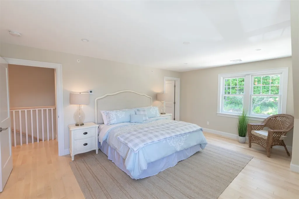 42 State Road Kittery ME 03904