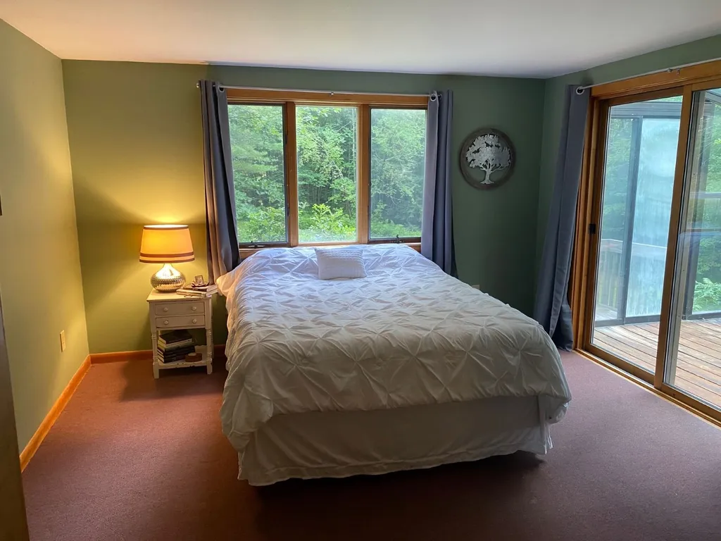 22 Merrill Wood Drive Holderness NH 03245