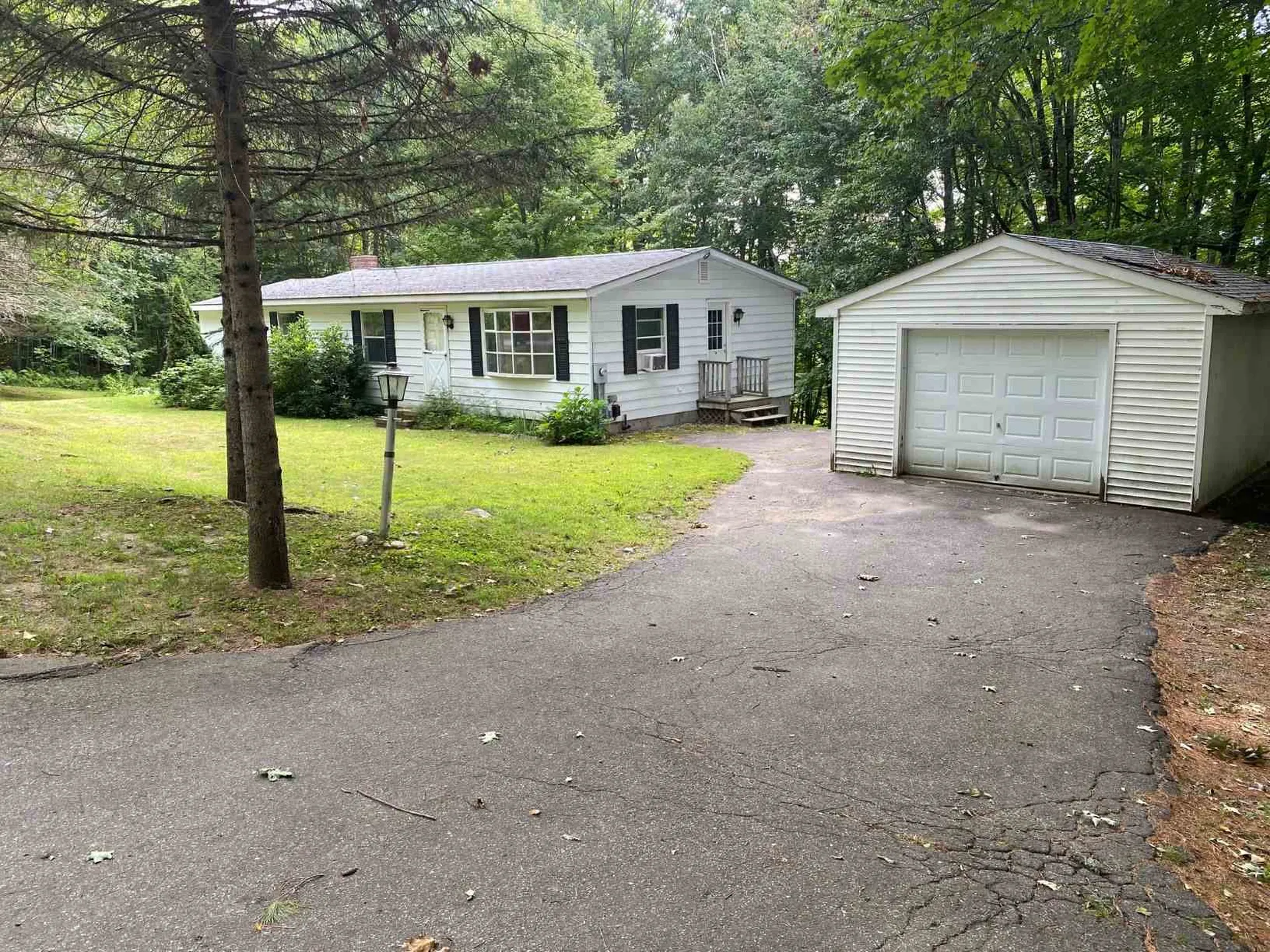 22 Merrill Wood Drive Holderness NH 03245