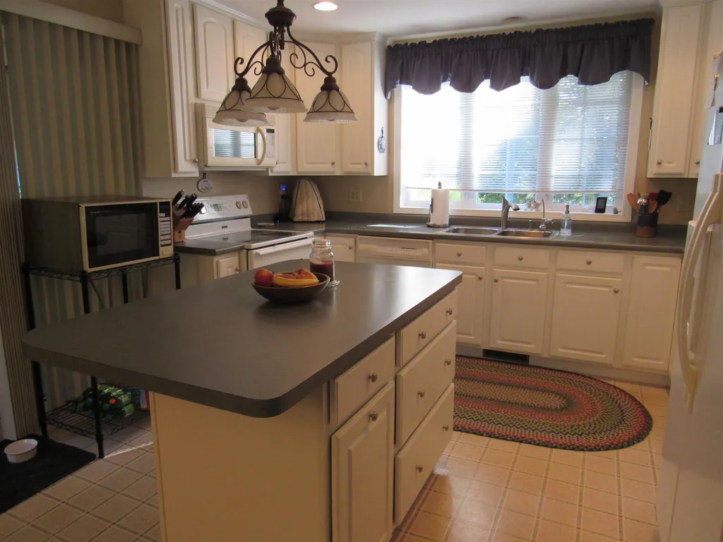 121 Twist Hill Road Dunbarton NH 03046