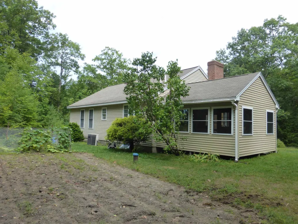 121 Twist Hill Road Dunbarton NH 03046