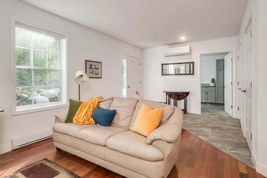 106 Hayes Road Madbury NH 03823