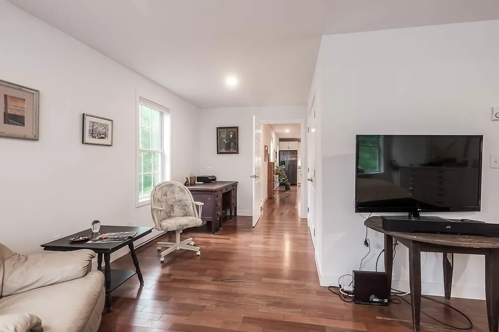 106 Hayes Road Madbury NH 03823