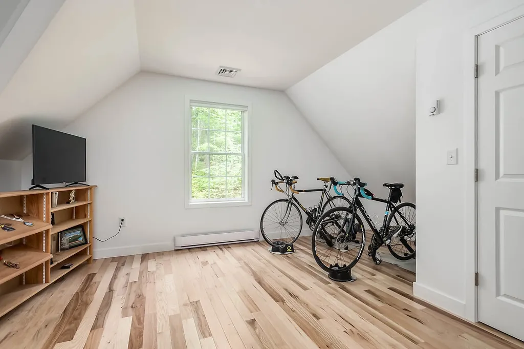 106 Hayes Road Madbury NH 03823