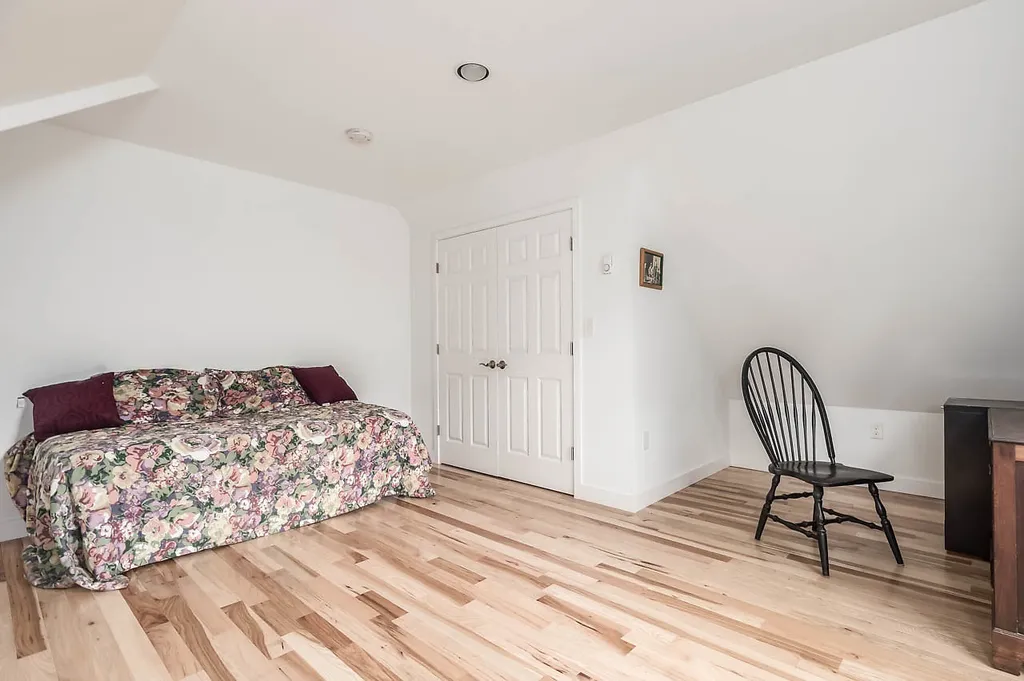 106 Hayes Road Madbury NH 03823