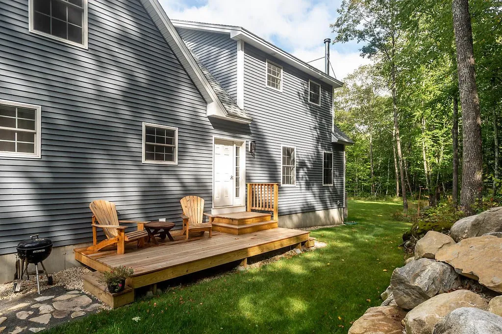 106 Hayes Road Madbury NH 03823