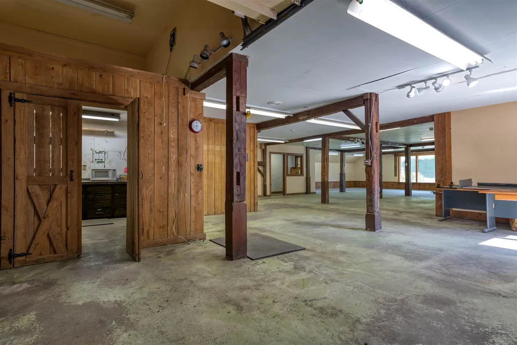 35 Wayside Road Pomfret VT 05091